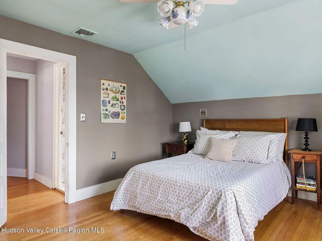 29 Elizabeth Street, Saugerties, NY 12477