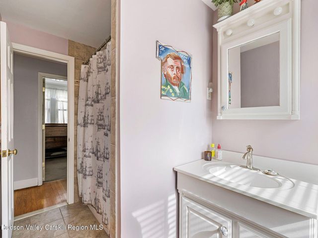 29 Elizabeth Street, Saugerties, NY 12477