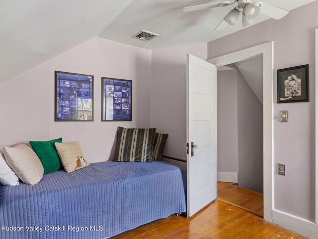 29 Elizabeth Street, Saugerties, NY 12477