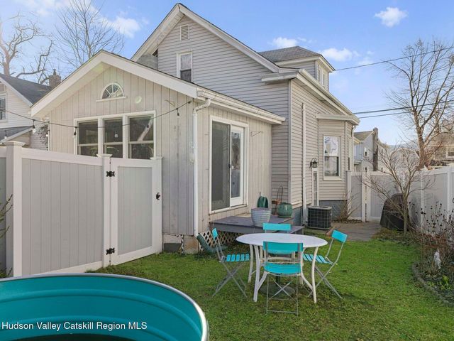 29 Elizabeth Street, Saugerties, NY 12477