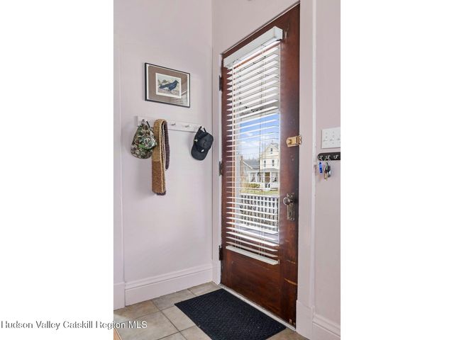 29 Elizabeth Street, Saugerties, NY 12477