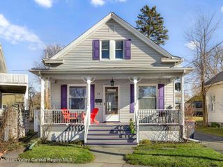 29 Elizabeth Street, Saugerties, NY 12477