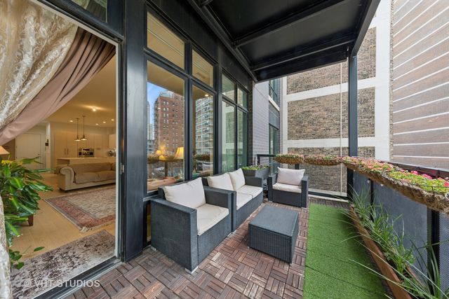 2773 N Hampden Court 404, Chicago, IL 60614