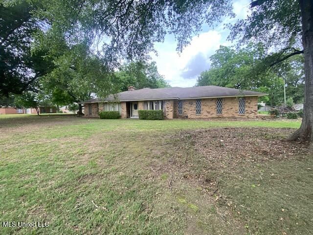 243 W Lee Drive, Clarksdale, MS 38614