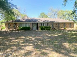 243 W Lee Drive, Clarksdale, MS 38614