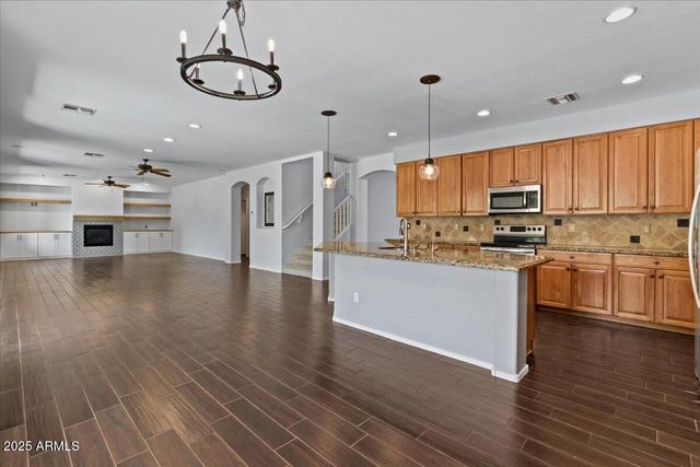 857 E CARLA VISTA Drive, Gilbert, AZ 85295