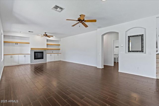 857 E CARLA VISTA Drive, Gilbert, AZ 85295