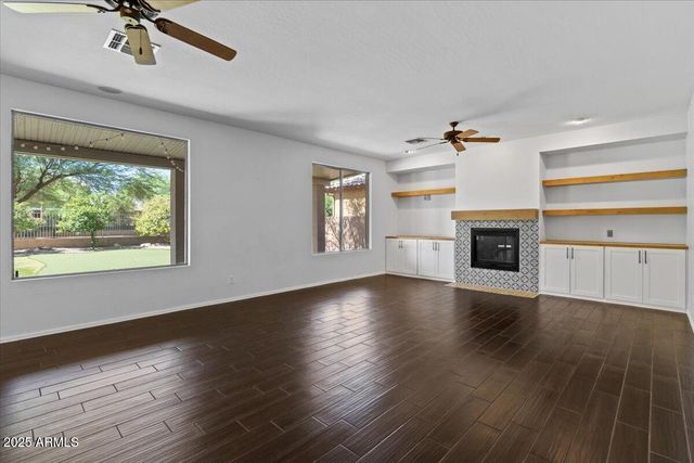 857 E CARLA VISTA Drive, Gilbert, AZ 85295