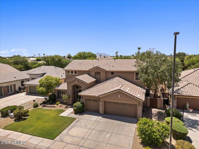 857 E CARLA VISTA Drive, Gilbert, AZ 85295
