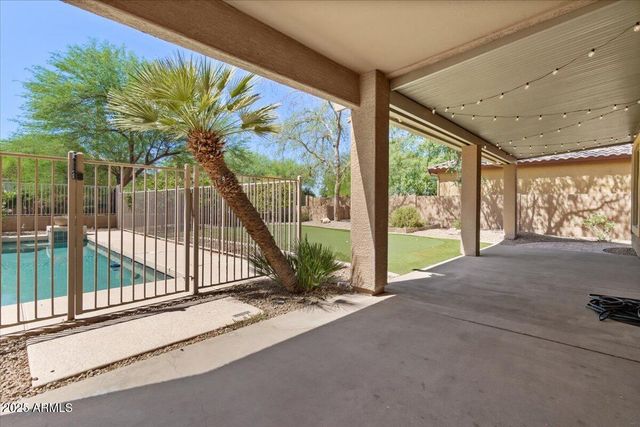 857 E CARLA VISTA Drive, Gilbert, AZ 85295