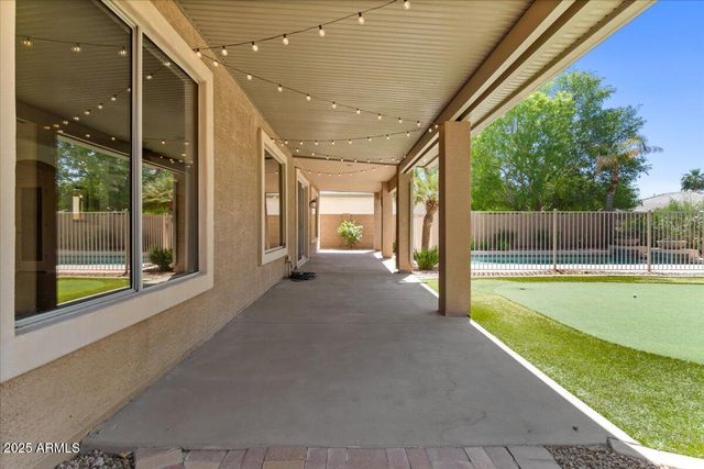 857 E CARLA VISTA Drive, Gilbert, AZ 85295