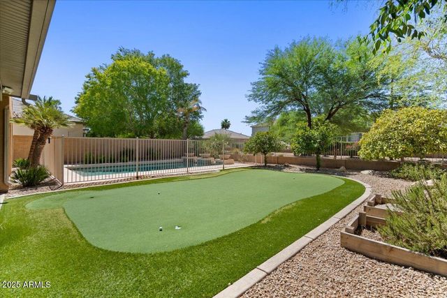 857 E CARLA VISTA Drive, Gilbert, AZ 85295