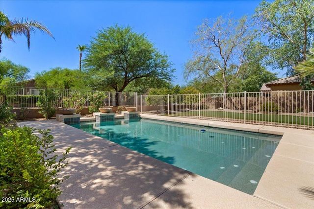 857 E CARLA VISTA Drive, Gilbert, AZ 85295