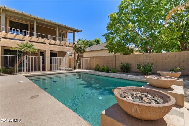 857 E CARLA VISTA Drive, Gilbert, AZ 85295