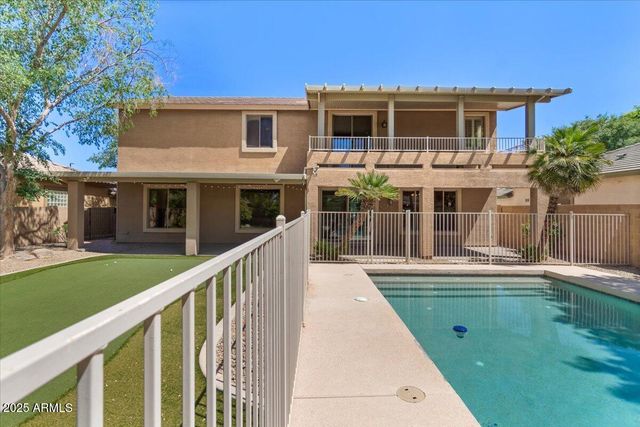 857 E CARLA VISTA Drive, Gilbert, AZ 85295