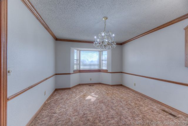 11002 E 440 Road, Claremore, OK 74017