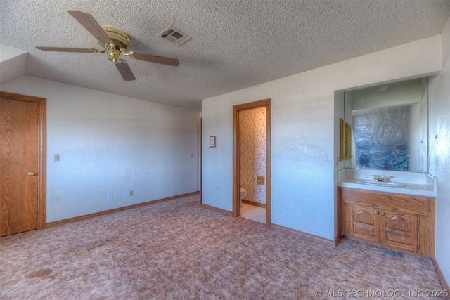 11002 E 440 Road, Claremore, OK 74017