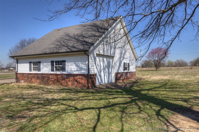 11002 E 440 Road, Claremore, OK 74017