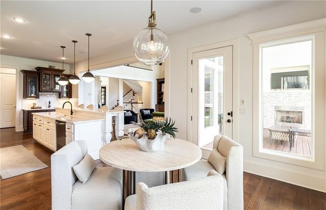 4820 W 68 Street, Prairie Village, KS 66208
