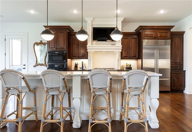 4820 W 68 Street, Prairie Village, KS 66208
