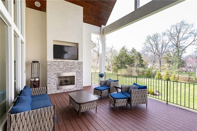 4820 W 68 Street, Prairie Village, KS 66208