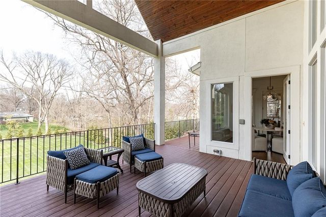 4820 W 68 Street, Prairie Village, KS 66208