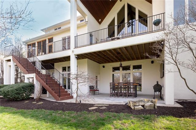 4820 W 68 Street, Prairie Village, KS 66208