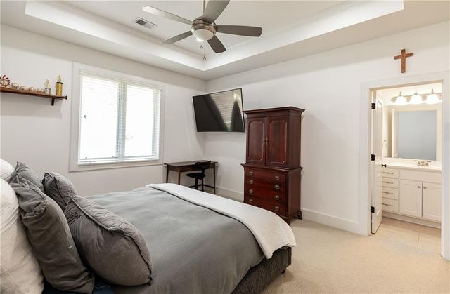4820 W 68 Street, Prairie Village, KS 66208