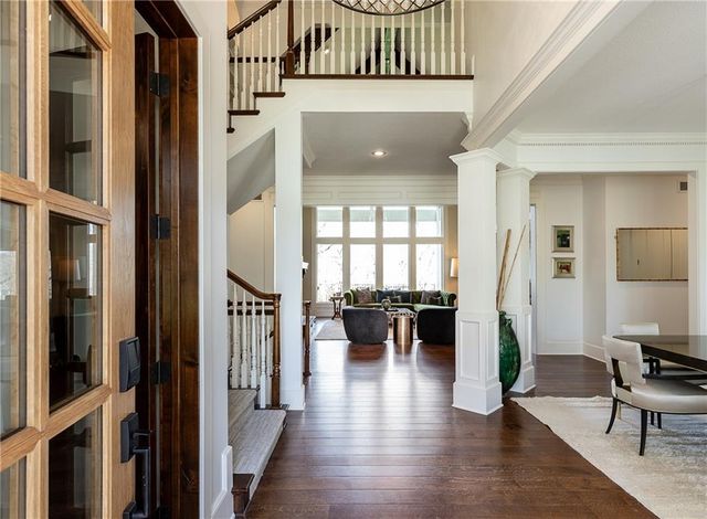 4820 W 68 Street, Prairie Village, KS 66208