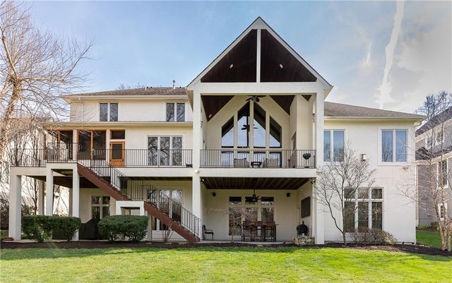 4820 W 68 Street, Prairie Village, KS 66208