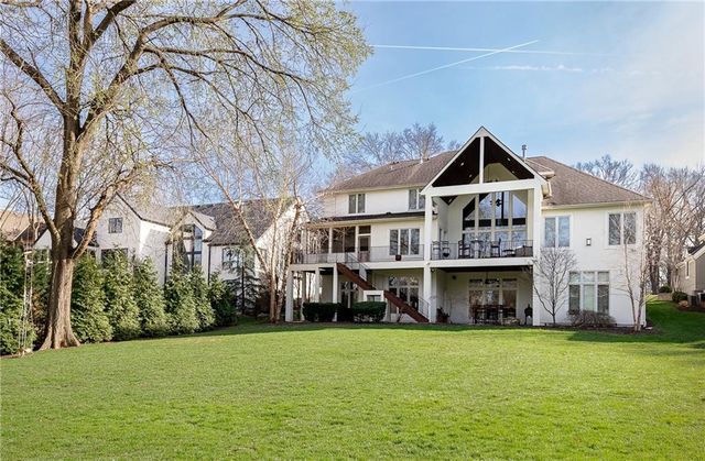 4820 W 68 Street, Prairie Village, KS 66208