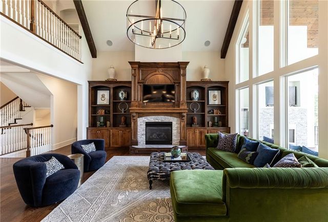 4820 W 68 Street, Prairie Village, KS 66208