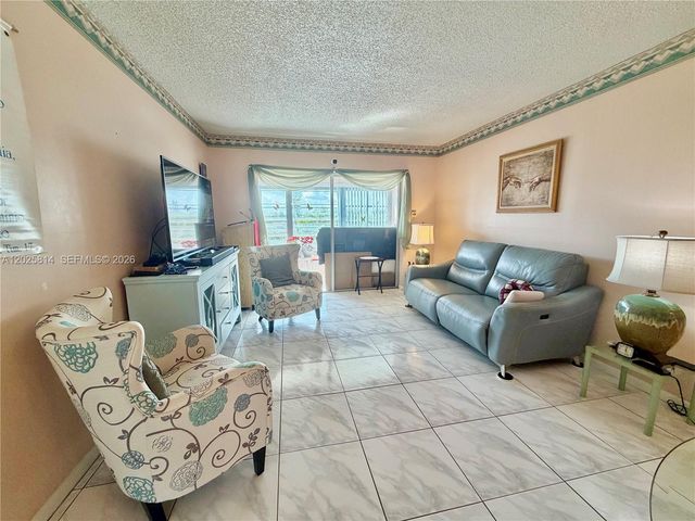 2901 NW 46th Avenue 304, Lauderdale Lakes, FL 33313