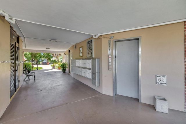 2901 NW 46th Avenue 304, Lauderdale Lakes, FL 33313