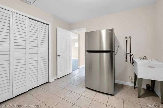 11140 Ocalla Drive, Warren, MI 48089