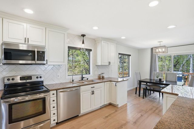 1375 Cherry Place, Mound, MN 55364