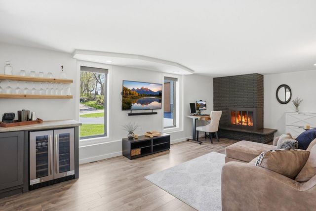 1375 Cherry Place, Mound, MN 55364