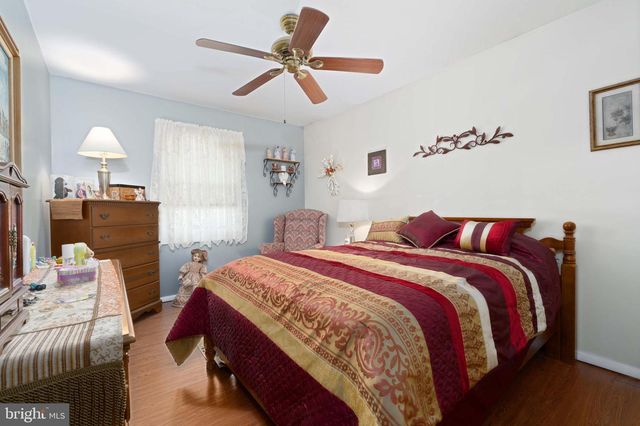 111 LAUREL DR, Enola, PA 17025