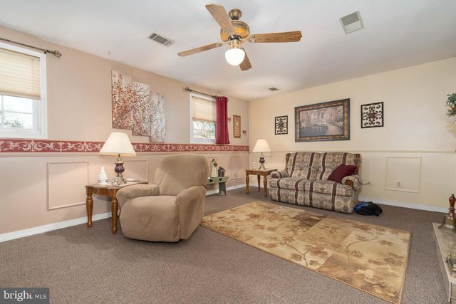 111 LAUREL DR, Enola, PA 17025