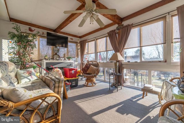 111 LAUREL DR, Enola, PA 17025