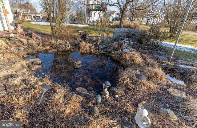 111 LAUREL DR, Enola, PA 17025