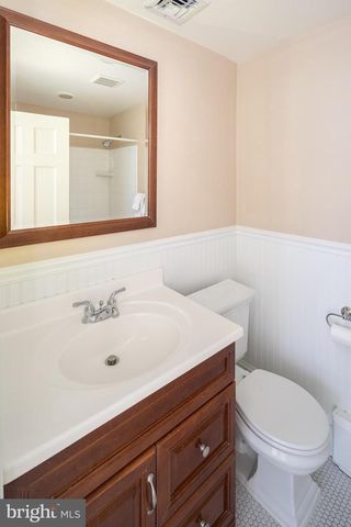 186 LAKESIDE RD, Ardmore, PA 19003