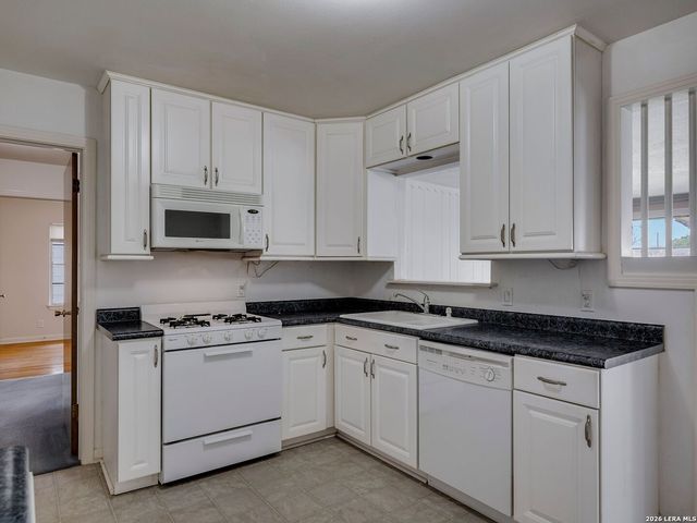 4630 Seabreeze Drive, San Antonio, TX 78220