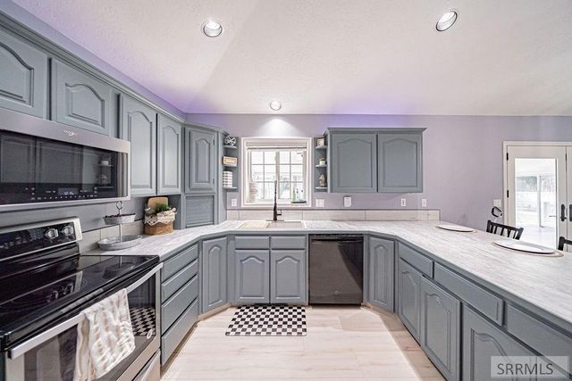 706 Thicket Way, Idaho Falls, ID 83404