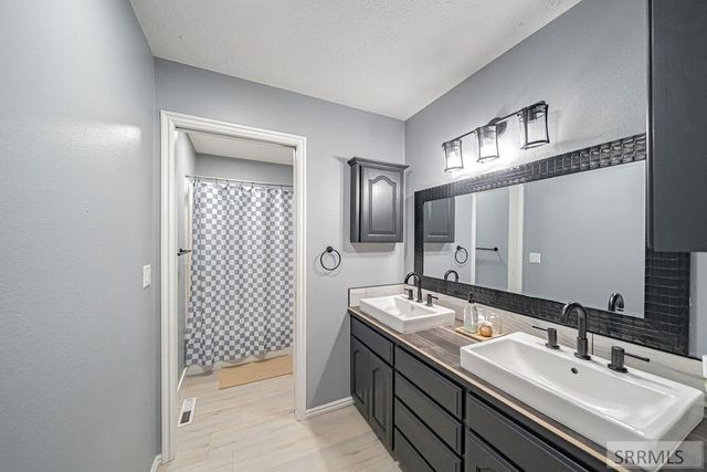 706 Thicket Way, Idaho Falls, ID 83404