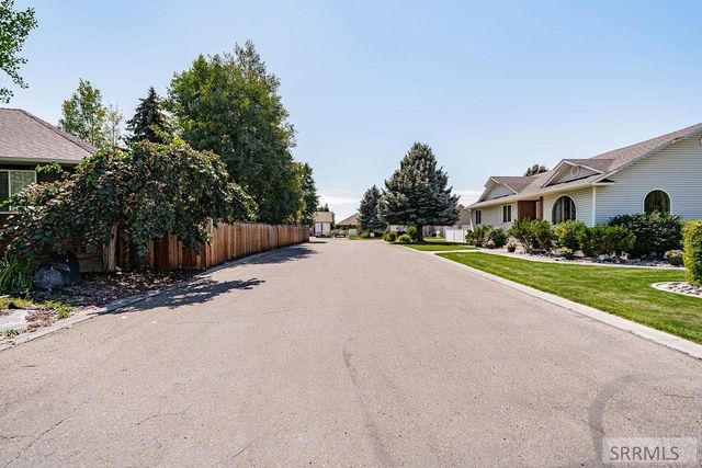 706 Thicket Way, Idaho Falls, ID 83404