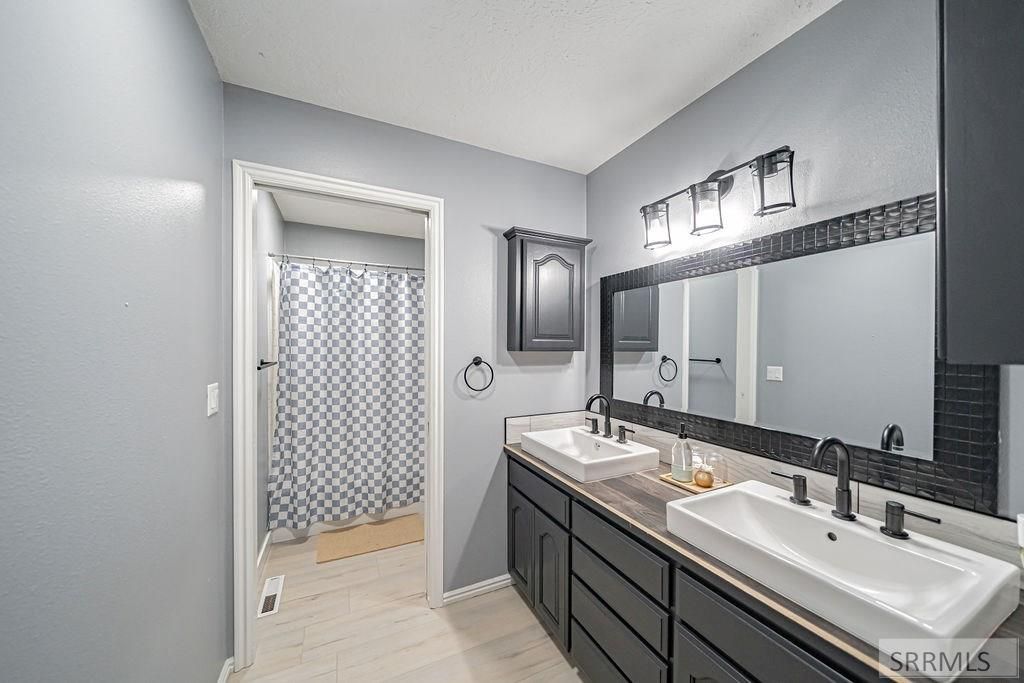 Image 50 of property listing at 706 Thicket Way, Idaho Falls, ID 83404