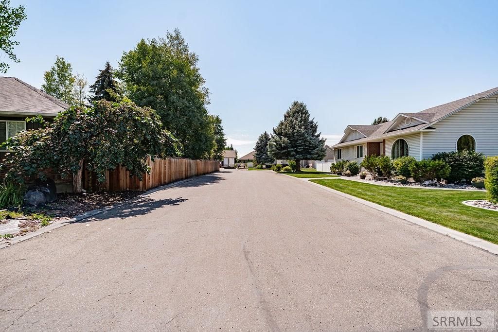 Image 99 of property listing at 706 Thicket Way, Idaho Falls, ID 83404
