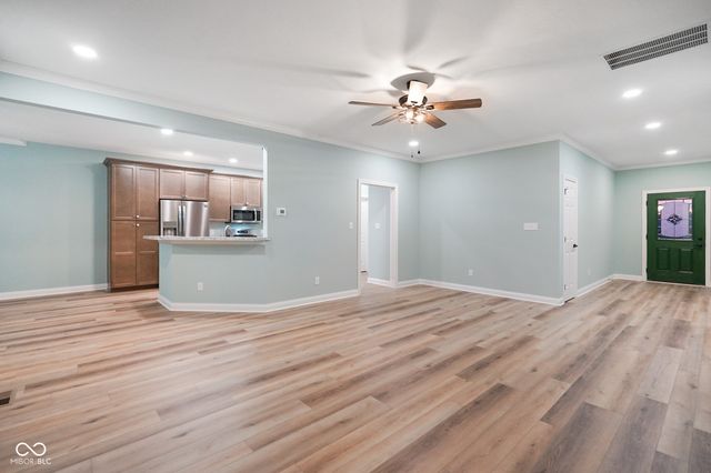 5406 E Commons North Drive, Mooresville, IN 46158