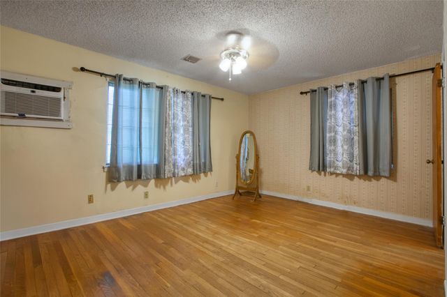 2030 Marnel Road, Houston, TX 77055